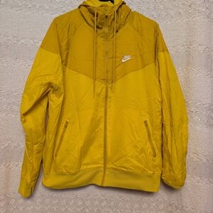 Nike Men's Yellow Jacket Windbreaker Casual Size Medium